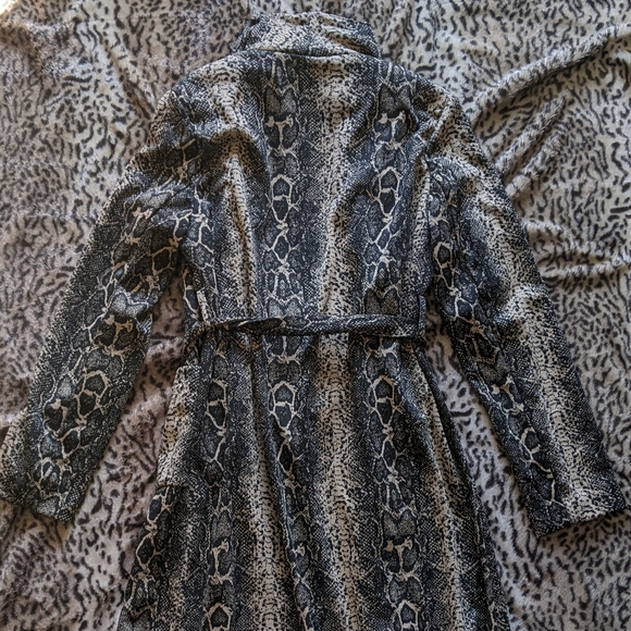 NWT snake print trench jacket - Picture 8 of 9